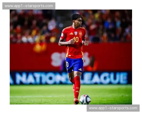 西班牙亚马尔成长迅速 边路内收战术丰富进攻层次 西班牙亚马尔成长迅速 边路内收战术丰富进攻层次